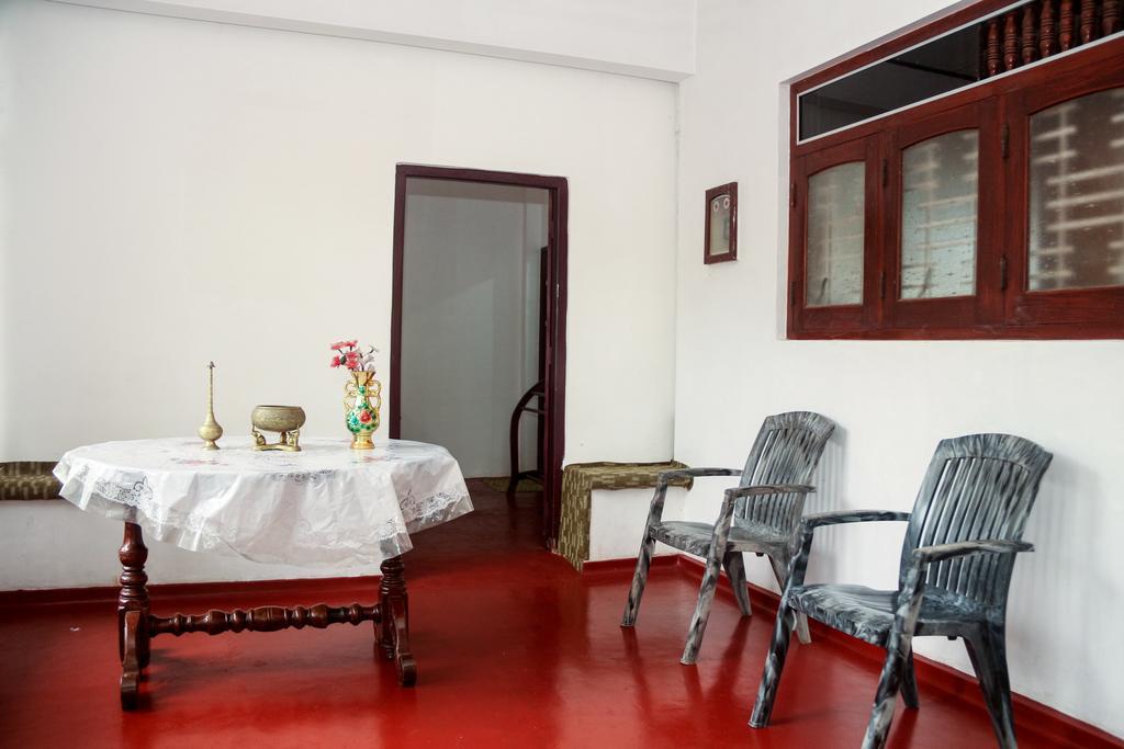 Desitha Family House Hotell Mirissa Eksteriør bilde